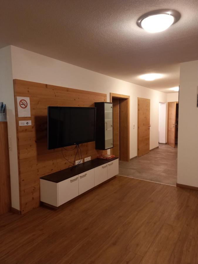 Grosszuegiges Apartment Georg Mayrhofen Barrierefrei Hollenzen 外观 照片
