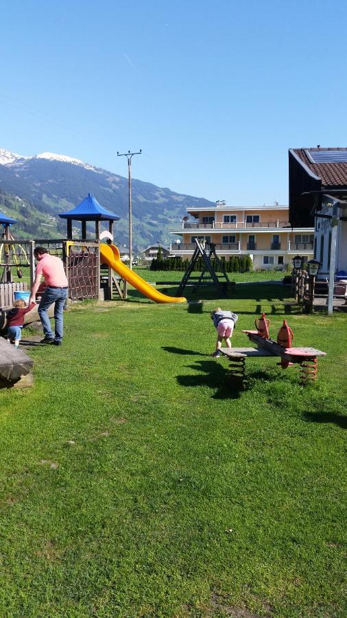 Grosszuegiges Apartment Georg Mayrhofen Barrierefrei Hollenzen 外观 照片